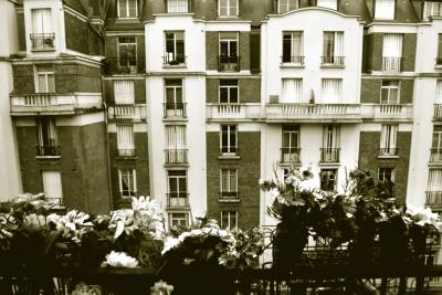 DE CHEZ YVETTE Image