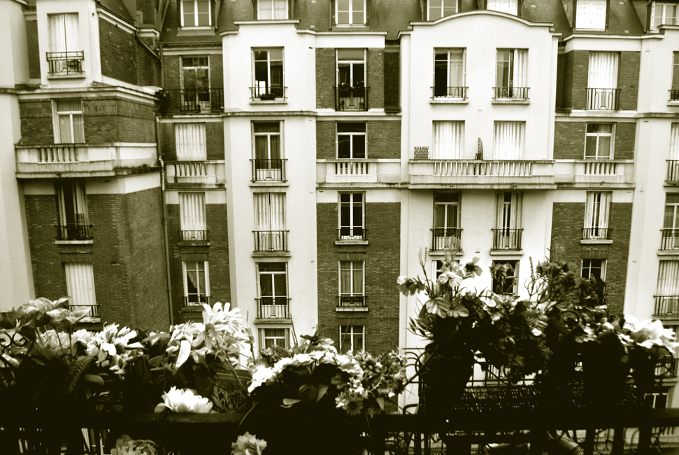 DE CHEZ YVETTE Image